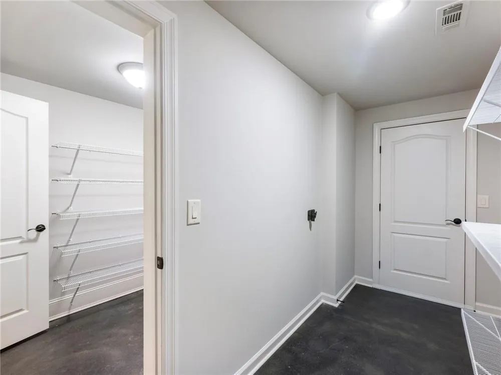 2279 Weeping Oak Dr, Braselton, GA 30517