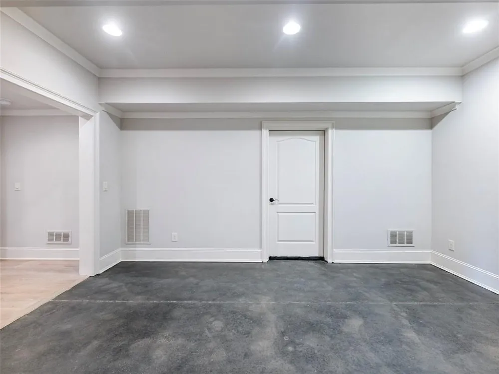 2279 Weeping Oak Dr, Braselton, GA 30517