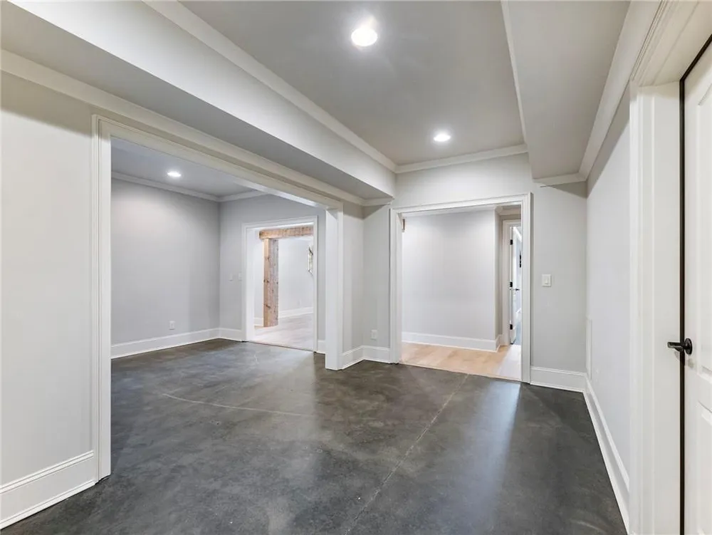 2279 Weeping Oak Dr, Braselton, GA 30517