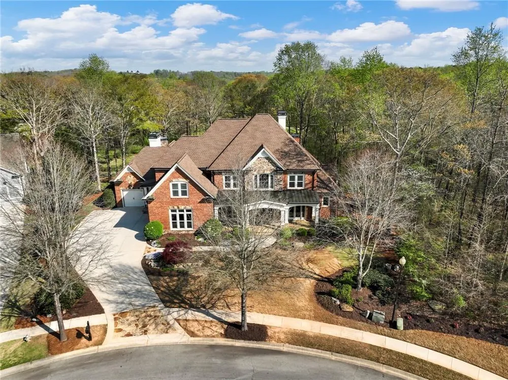 2279 Weeping Oak Dr, Braselton, GA 30517