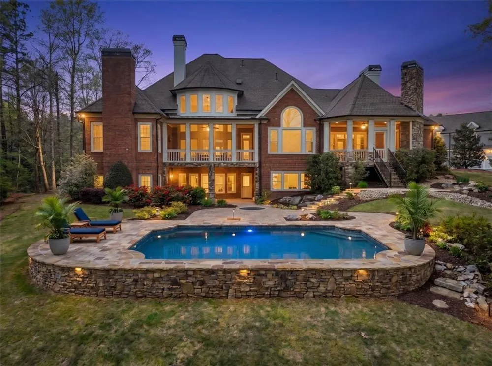 2279 Weeping Oak Dr, Braselton, GA 30517