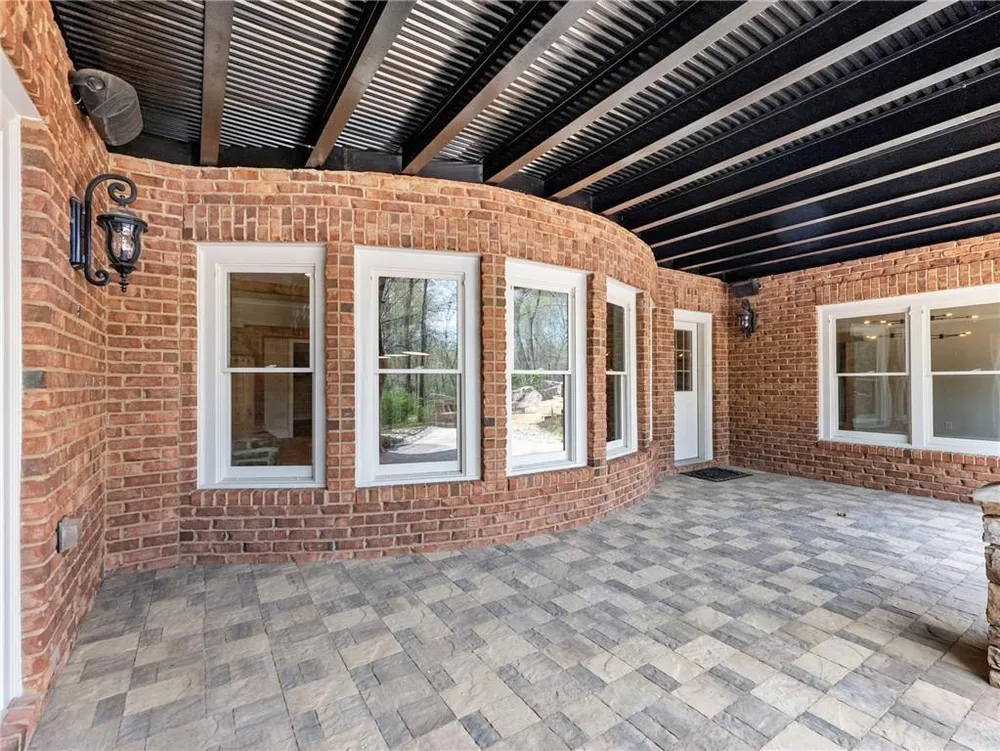 2279 Weeping Oak Dr, Braselton, GA 30517