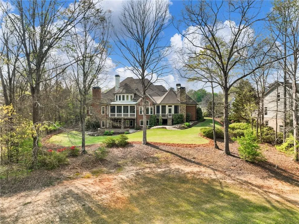 2279 Weeping Oak Dr, Braselton, GA 30517