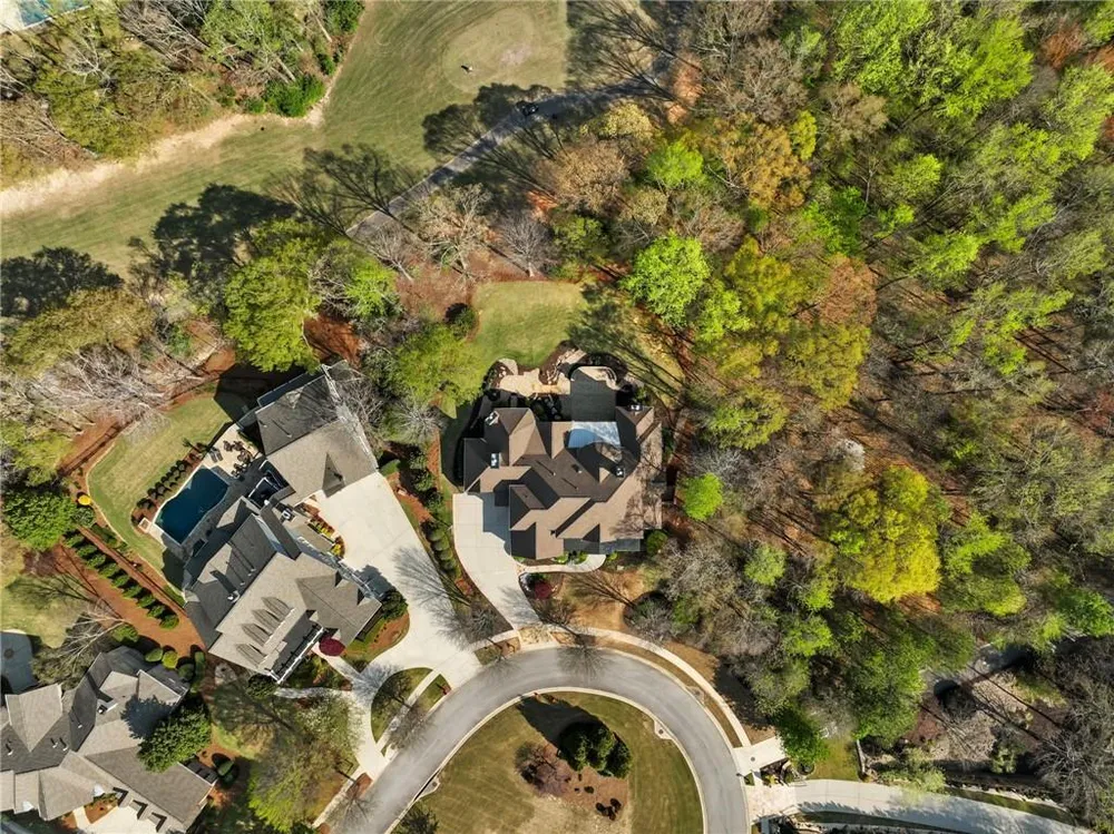 2279 Weeping Oak Dr, Braselton, GA 30517