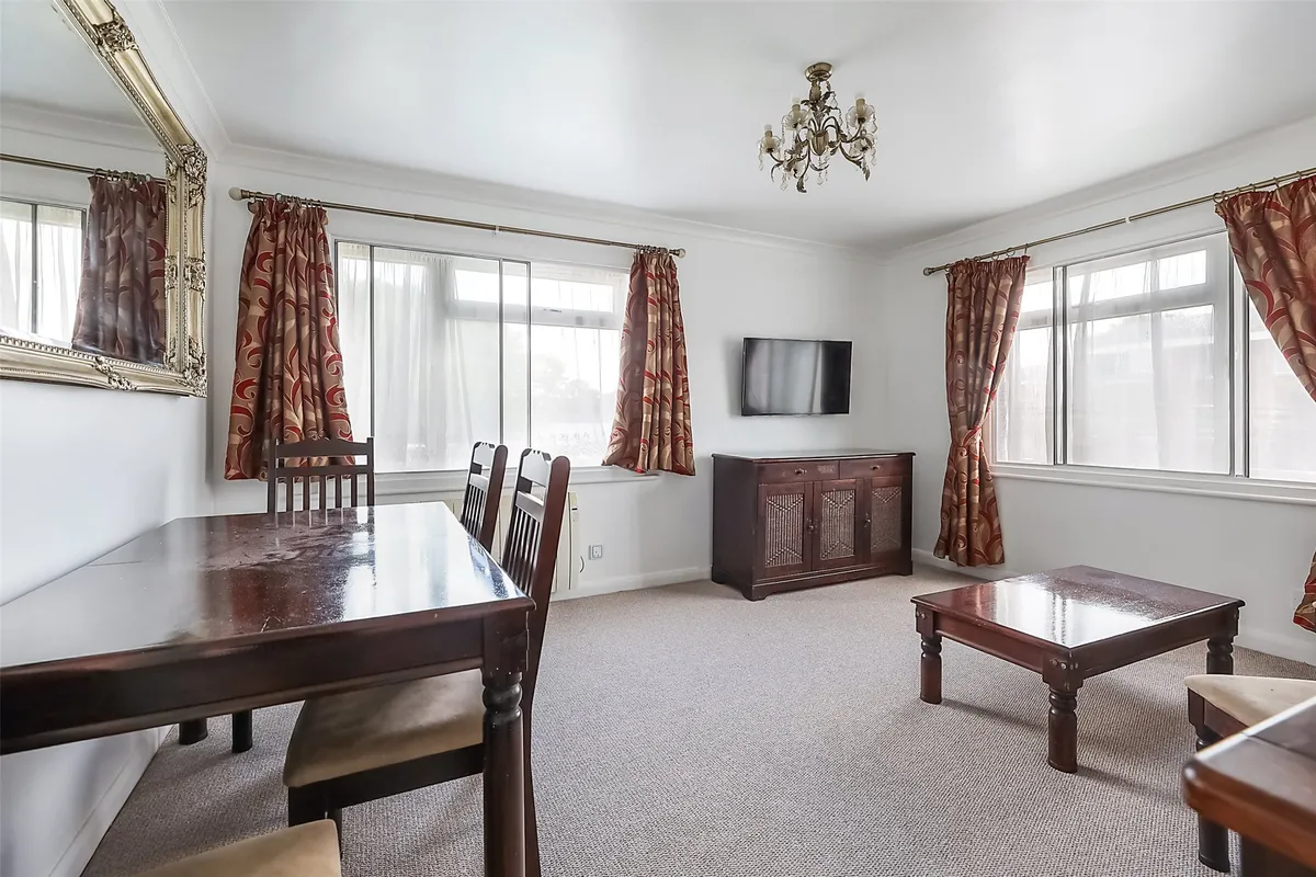 Longbridge Road, Horley, Surrey, RH6