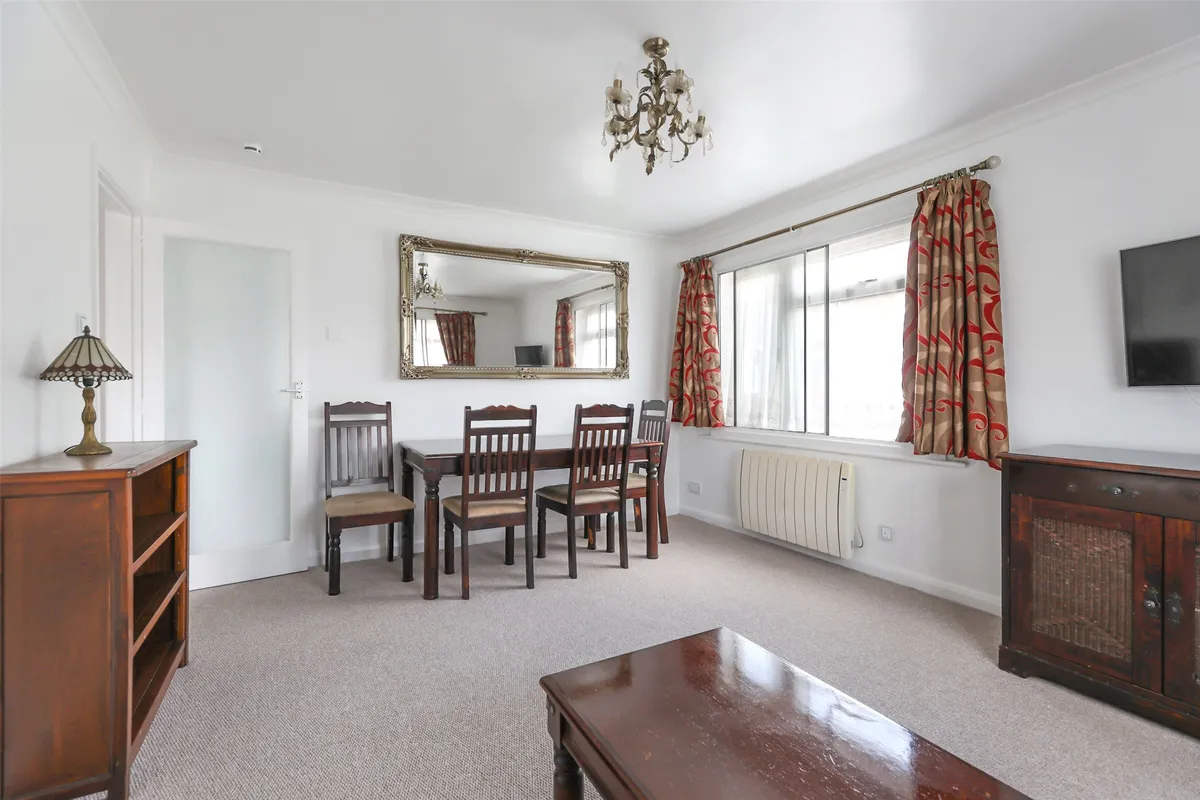 Longbridge Road, Horley, Surrey, RH6