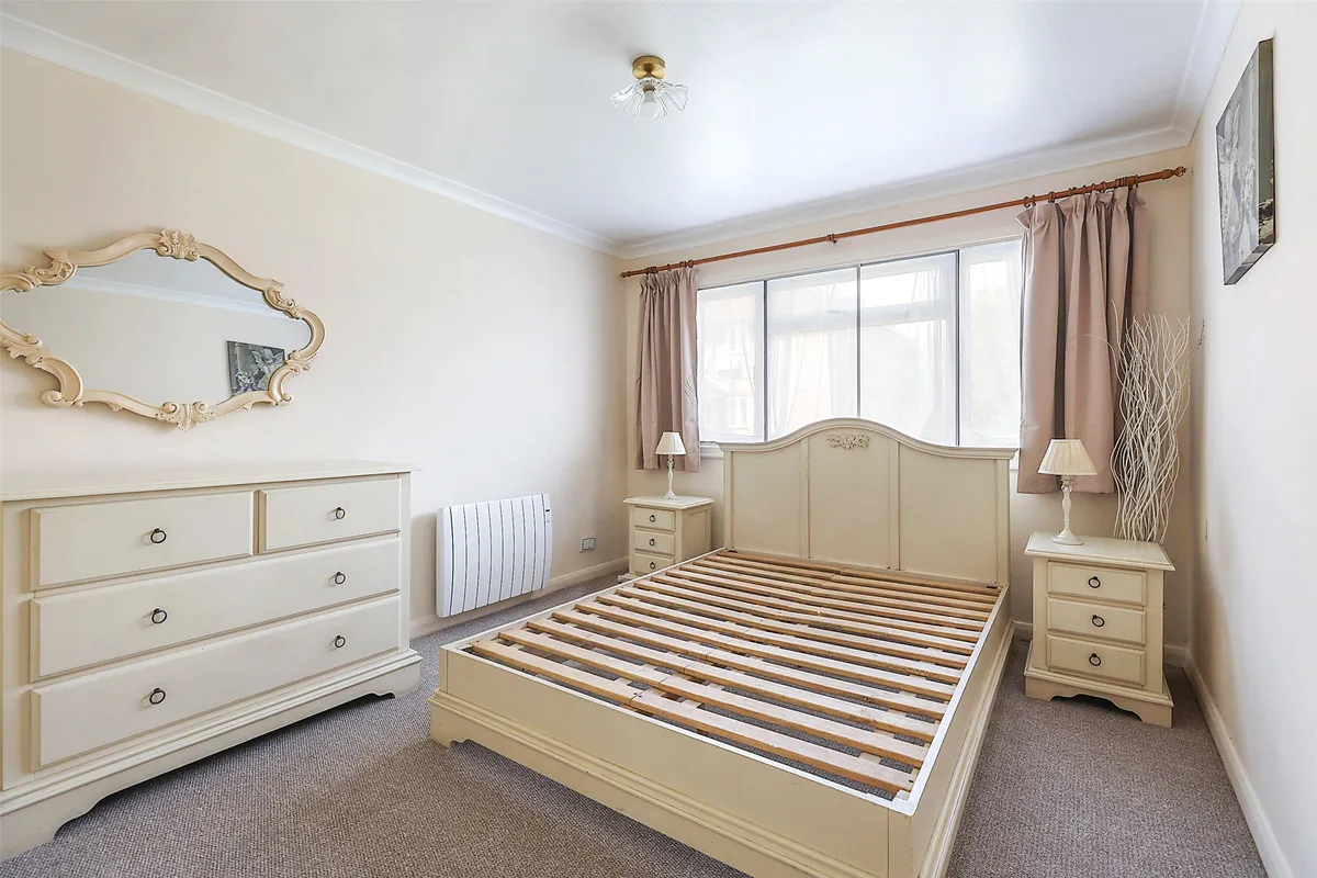 Longbridge Road, Horley, Surrey, RH6
