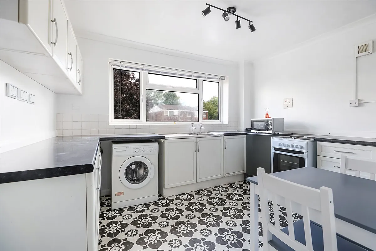 Longbridge Road, Horley, Surrey, RH6
