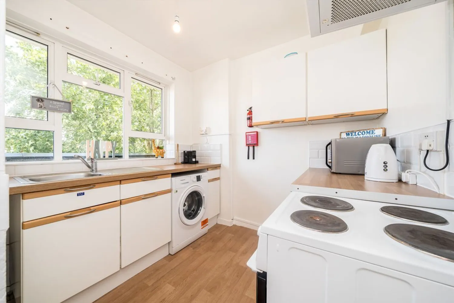 Abbots Manor, London, SW1V photo 2
