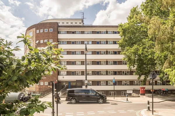 Abbots Manor, London, SW1V photo 6