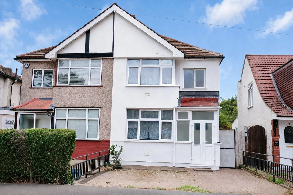 The Drive, Feltham