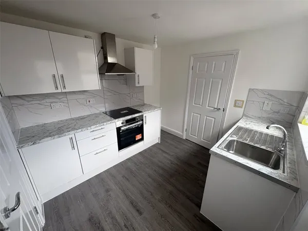 Albert Road, Wellingborough, NN8 photo 3