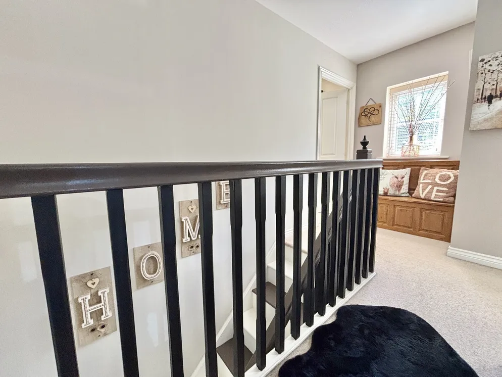 Property carousel item 12