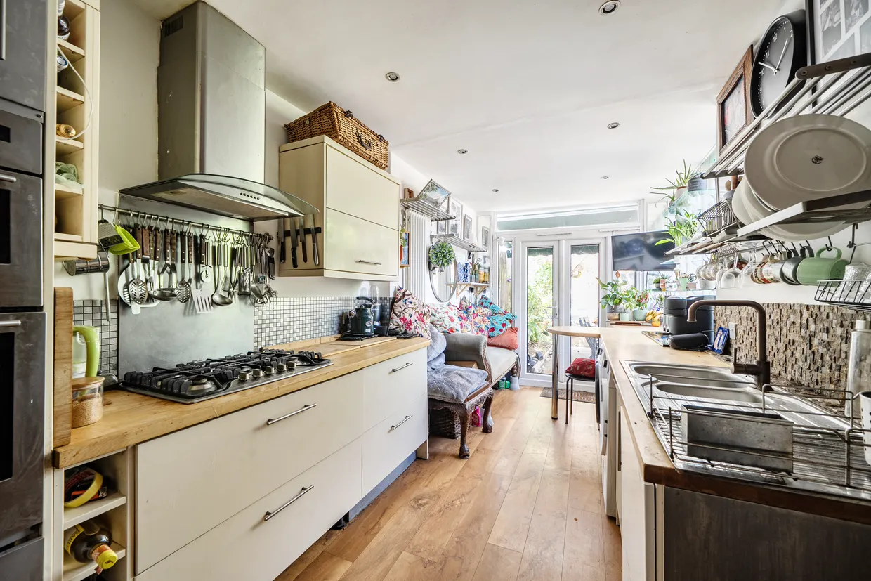Redston Road, London, N8 photo 14