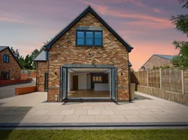 Alcester Road, Wootton Wawen, Henley-In-Arden thumb 2