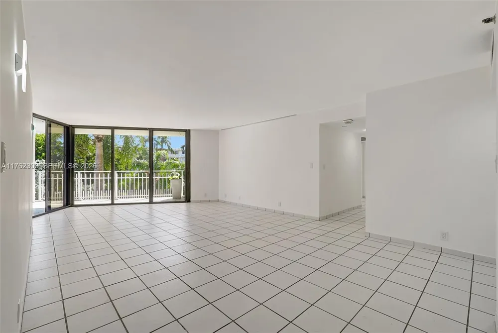 4000 TOWERSIDE TER, Miami, FL 33138