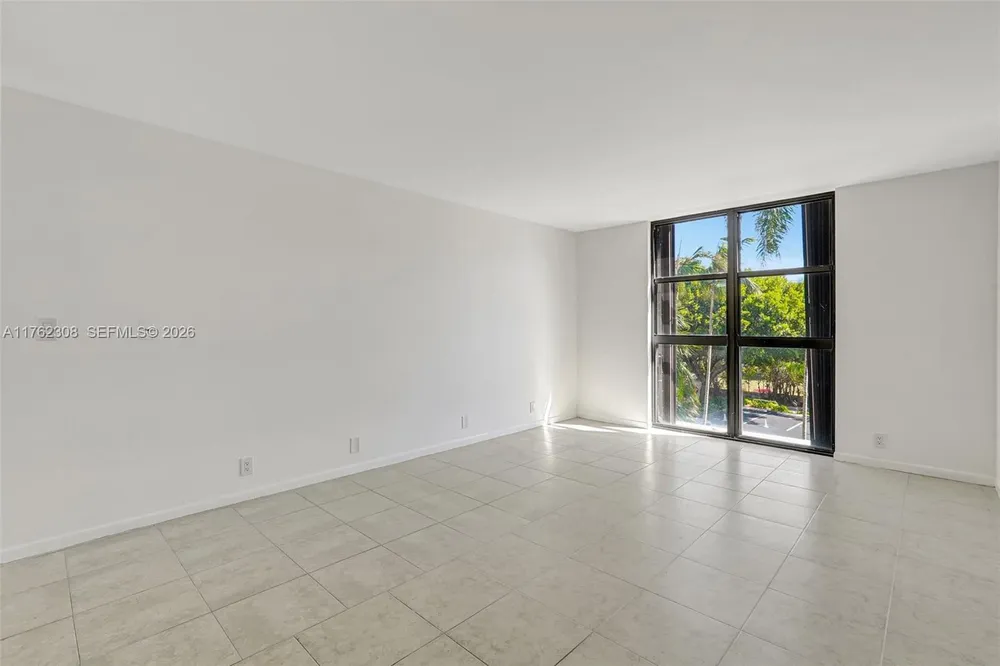 4000 TOWERSIDE TER, Miami, FL 33138