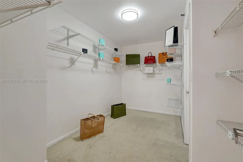 4000 TOWERSIDE TER, Miami, FL 33138