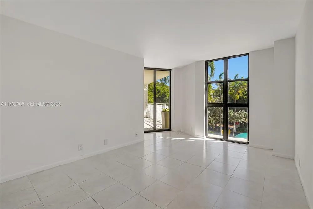 4000 TOWERSIDE TER, Miami, FL 33138