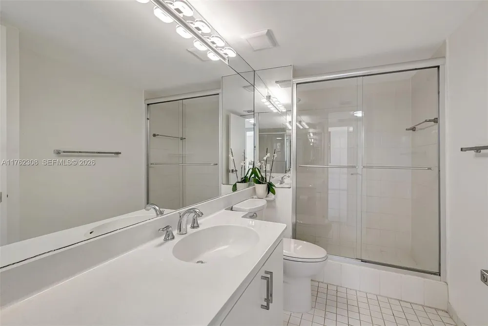 4000 TOWERSIDE TER, Miami, FL 33138