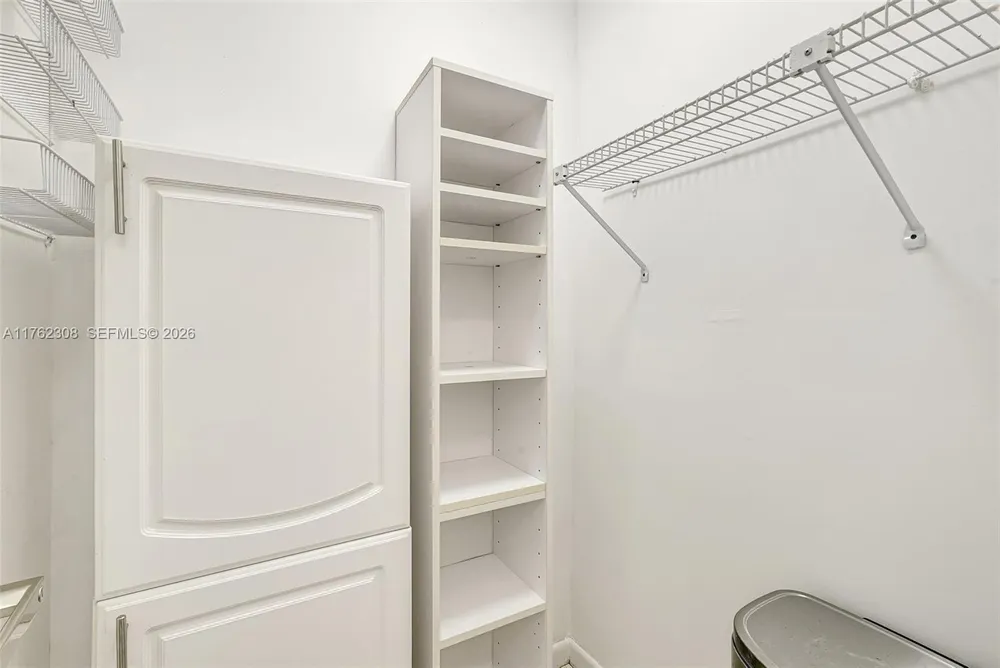 4000 TOWERSIDE TER, Miami, FL 33138