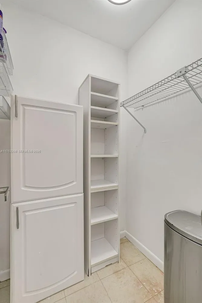 4000 TOWERSIDE TER, Miami, FL 33138