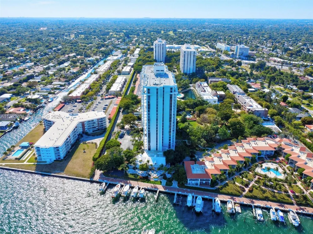 4000 TOWERSIDE TER, Miami, FL 33138