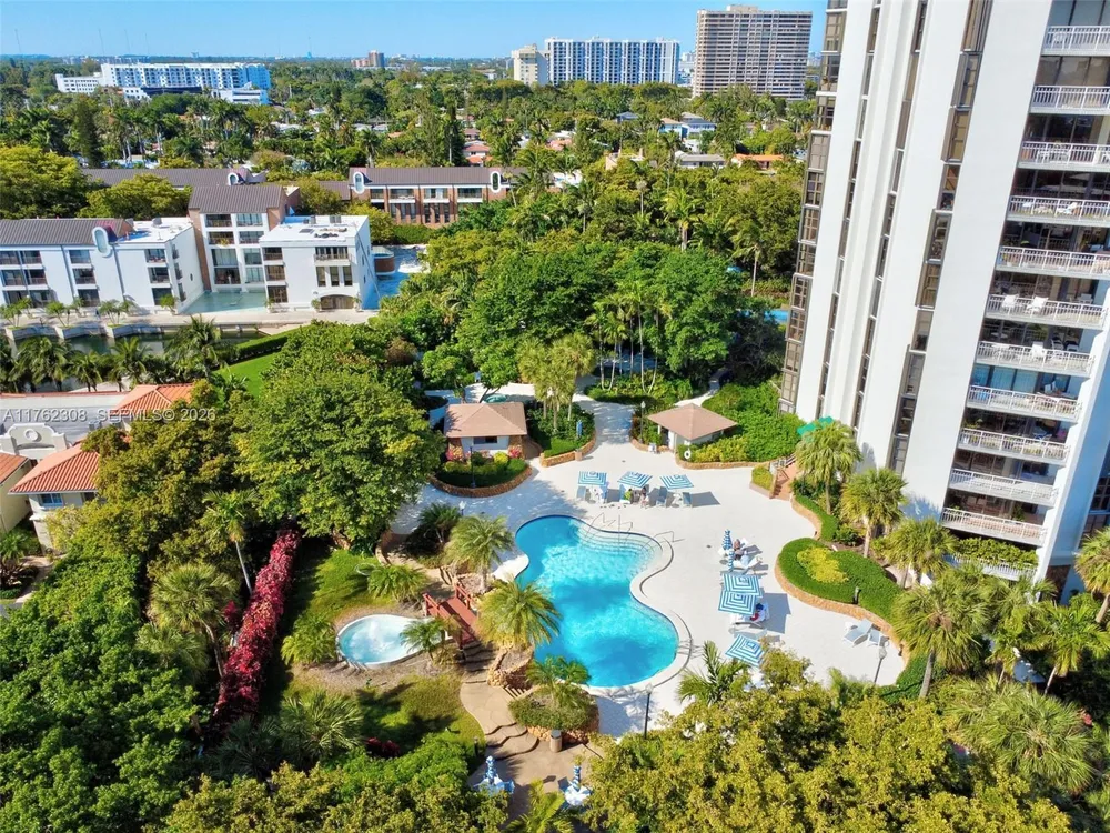 4000 TOWERSIDE TER, Miami, FL 33138