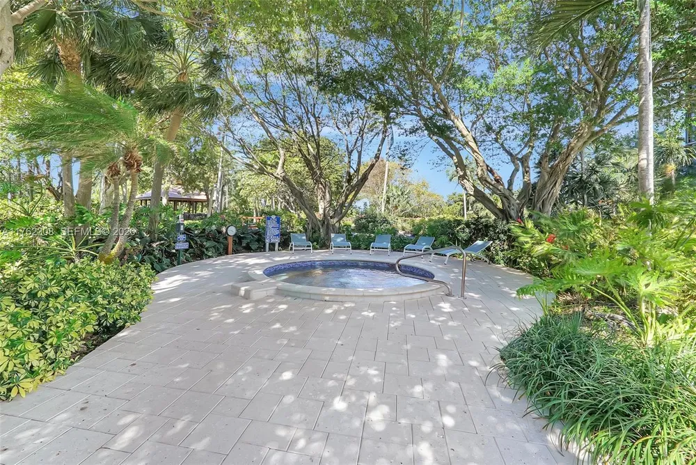 4000 TOWERSIDE TER, Miami, FL 33138