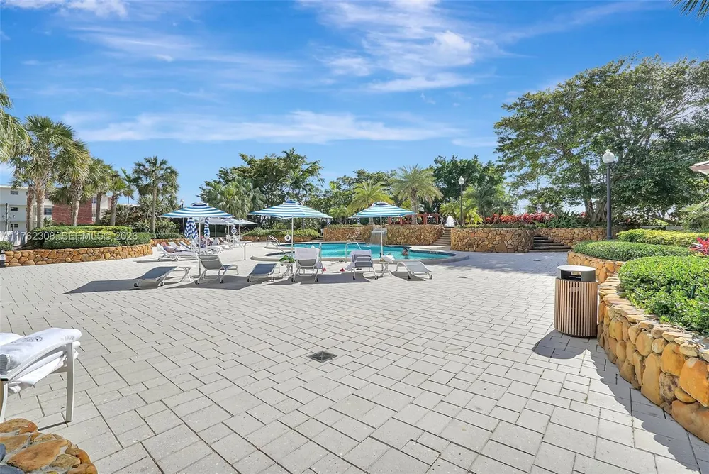 4000 TOWERSIDE TER, Miami, FL 33138