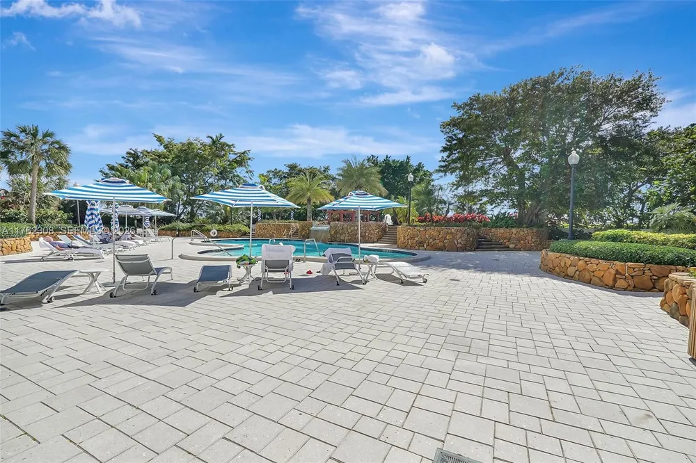 4000 TOWERSIDE TER, Miami, FL 33138