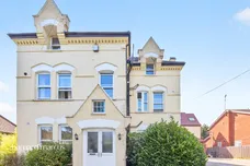 Oakleigh Park South, London