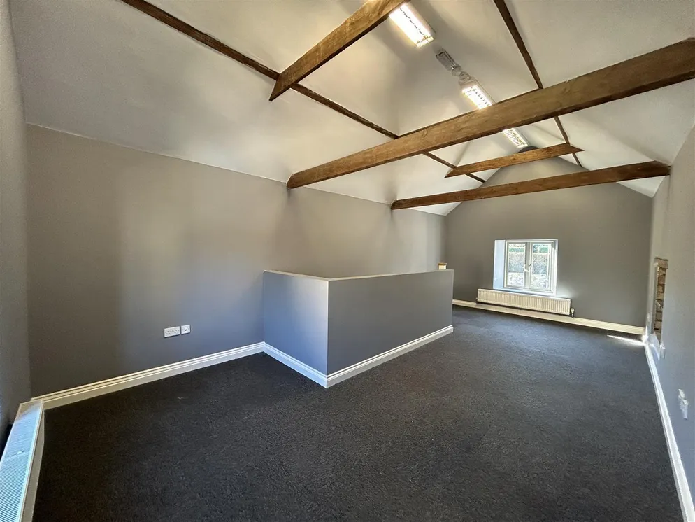 Property carousel item 6
