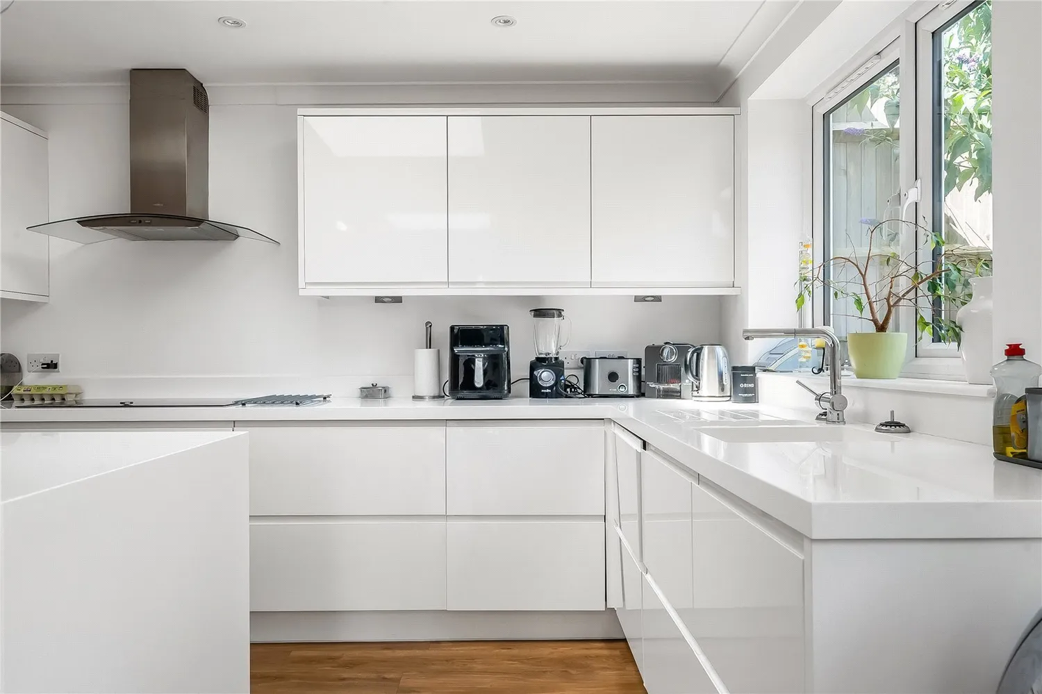 Daneshill, Redhill, RH1 photo 6