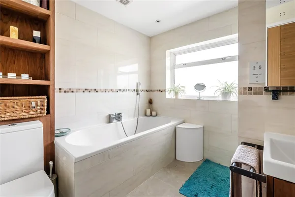 Daneshill, Redhill, RH1 photo 15