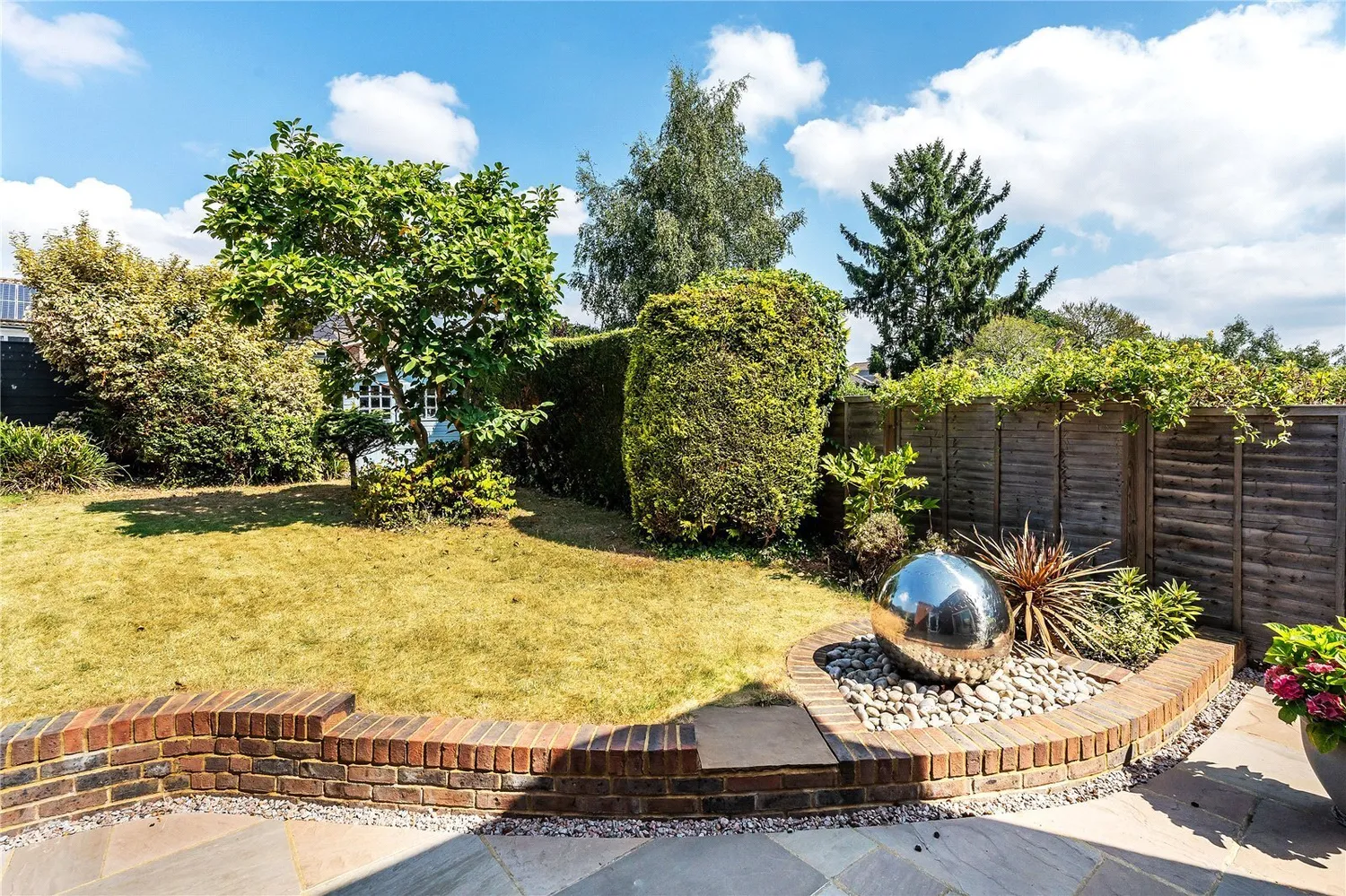 Daneshill, Redhill, RH1 photo 18