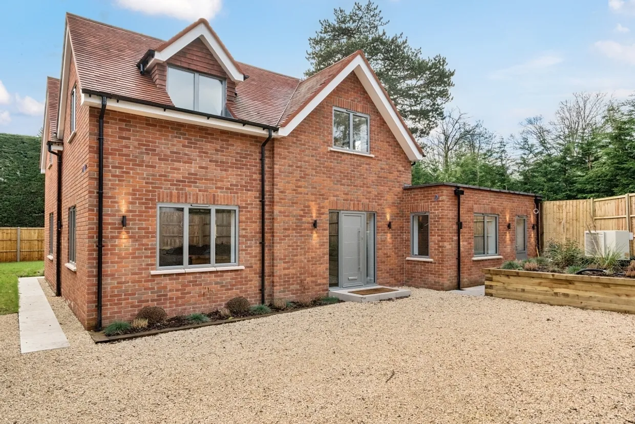 Brockenhurst Road Ascot SL5 photo 1