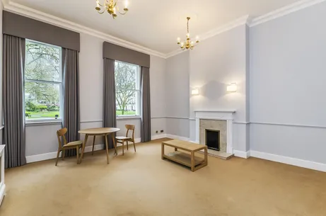 Drummond Gate London SW1V