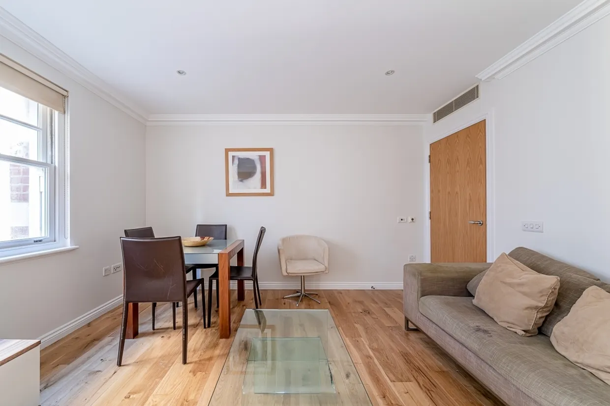Vincent Square Westminster SW1P photo 3