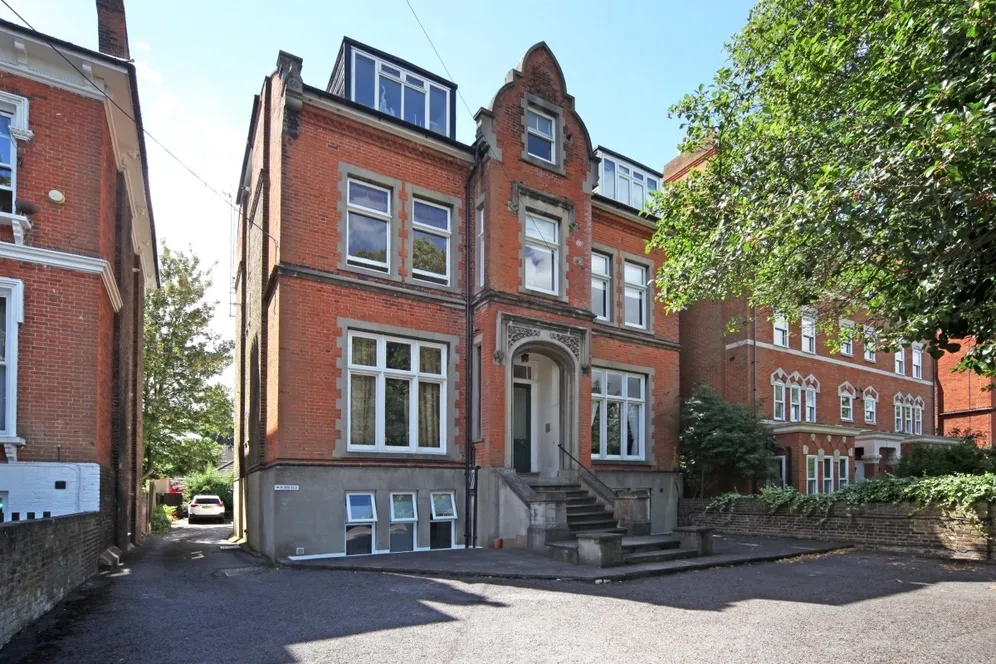 29 Osborne Road Windsor SL4 photo 4