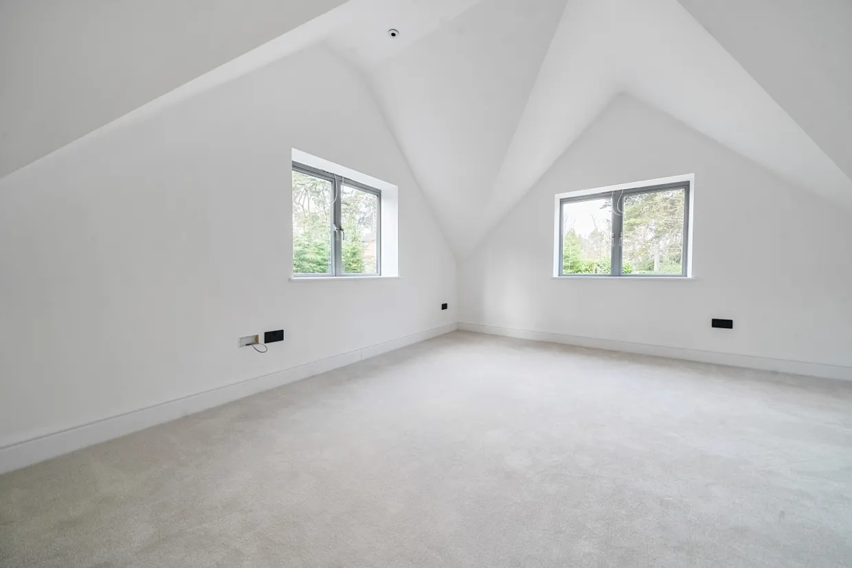 Brockenhurst Road Ascot SL5 photo 3