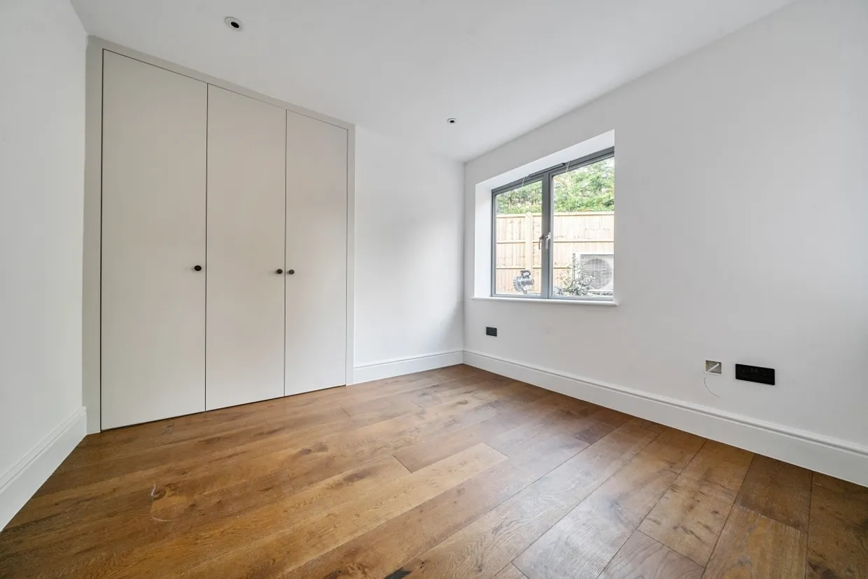 Brockenhurst Road Ascot SL5 photo 4