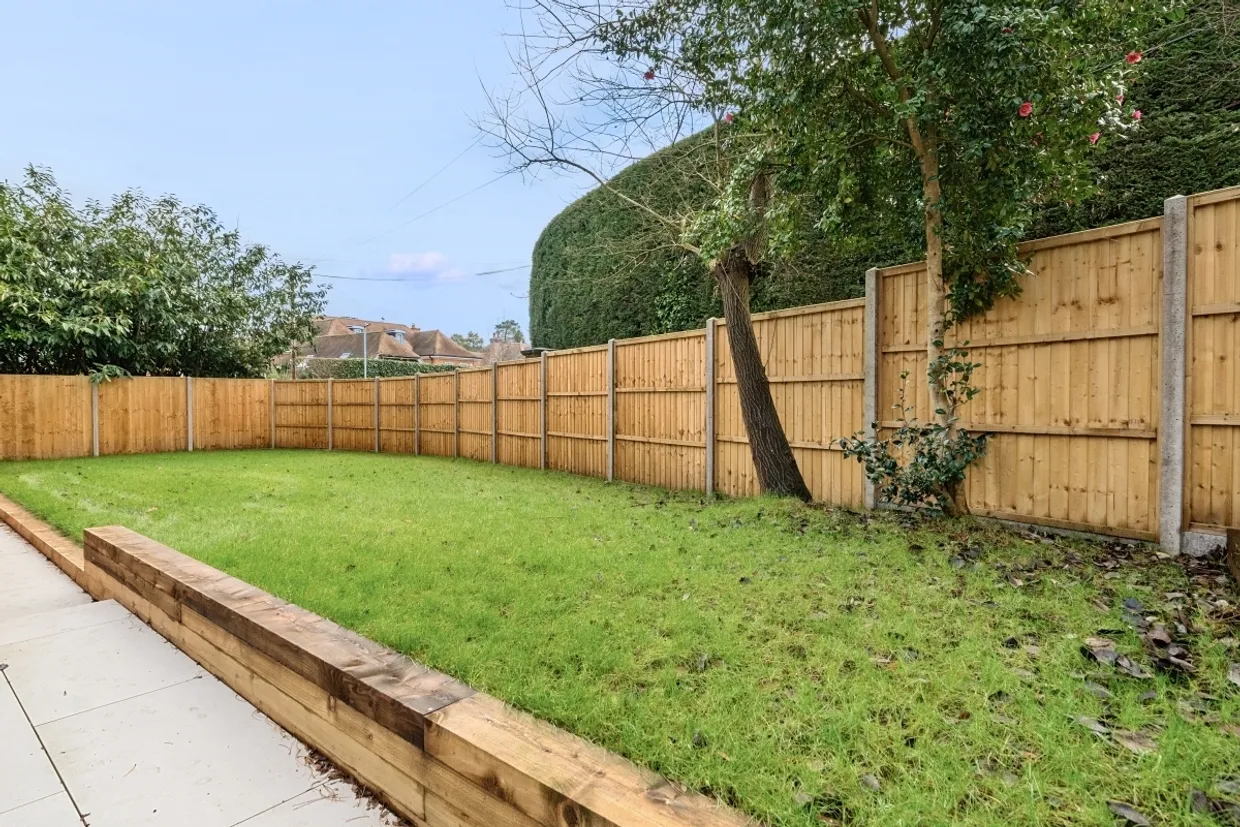 Brockenhurst Road Ascot SL5 photo 7