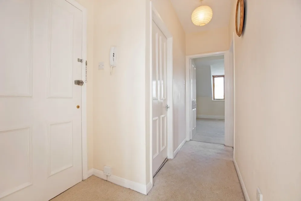 29 Osborne Road Windsor SL4 photo 10