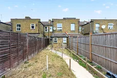 Sorrento Road, Sutton