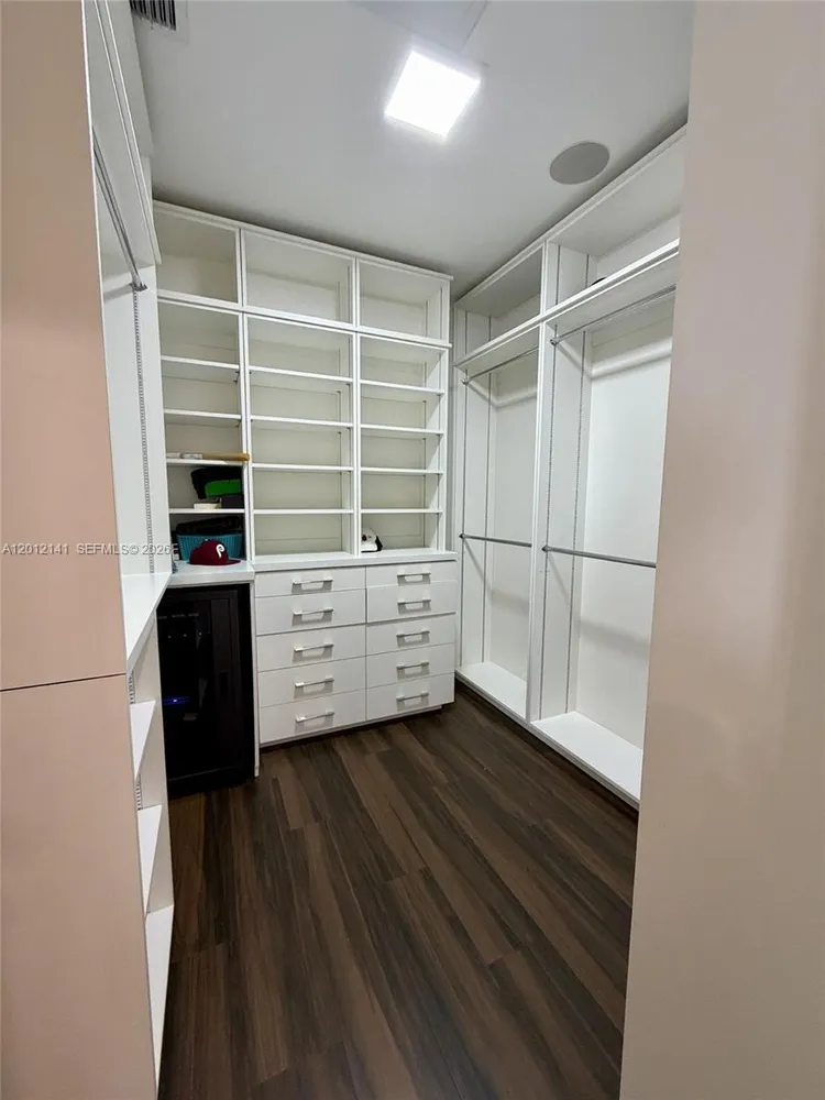 12401 SW 45th St, Miami, FL 33175