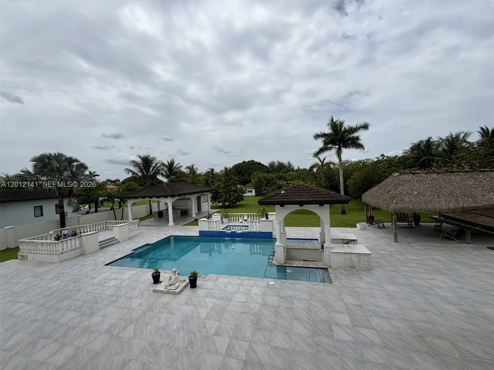 12401 SW 45th St, Miami, FL 33175