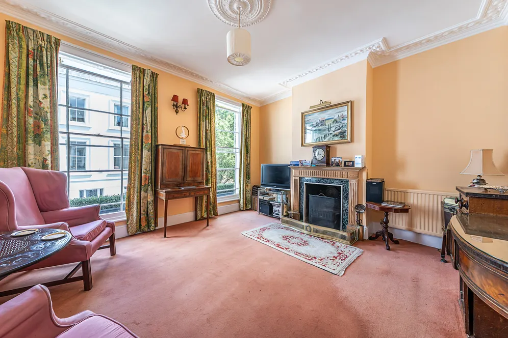 Churton Place, London, SW1V photo 2