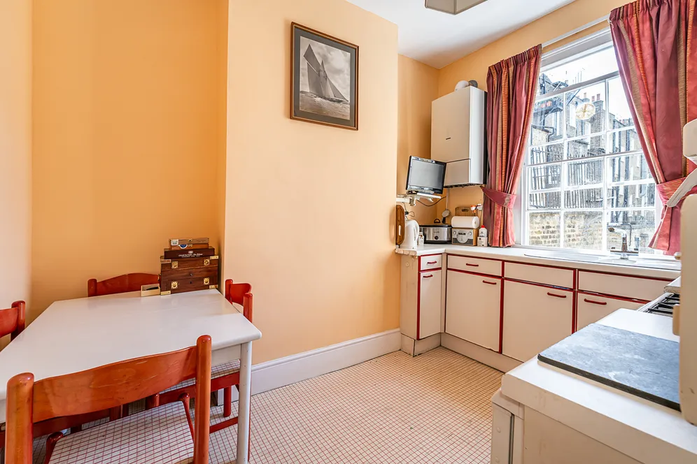 Churton Place, London, SW1V photo 3