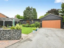 Cillocks Close, Hoddesdon thumb 2